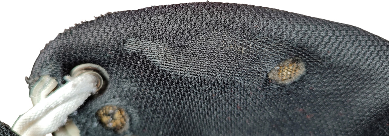 Trou dans le chausson de mes Seba FR1